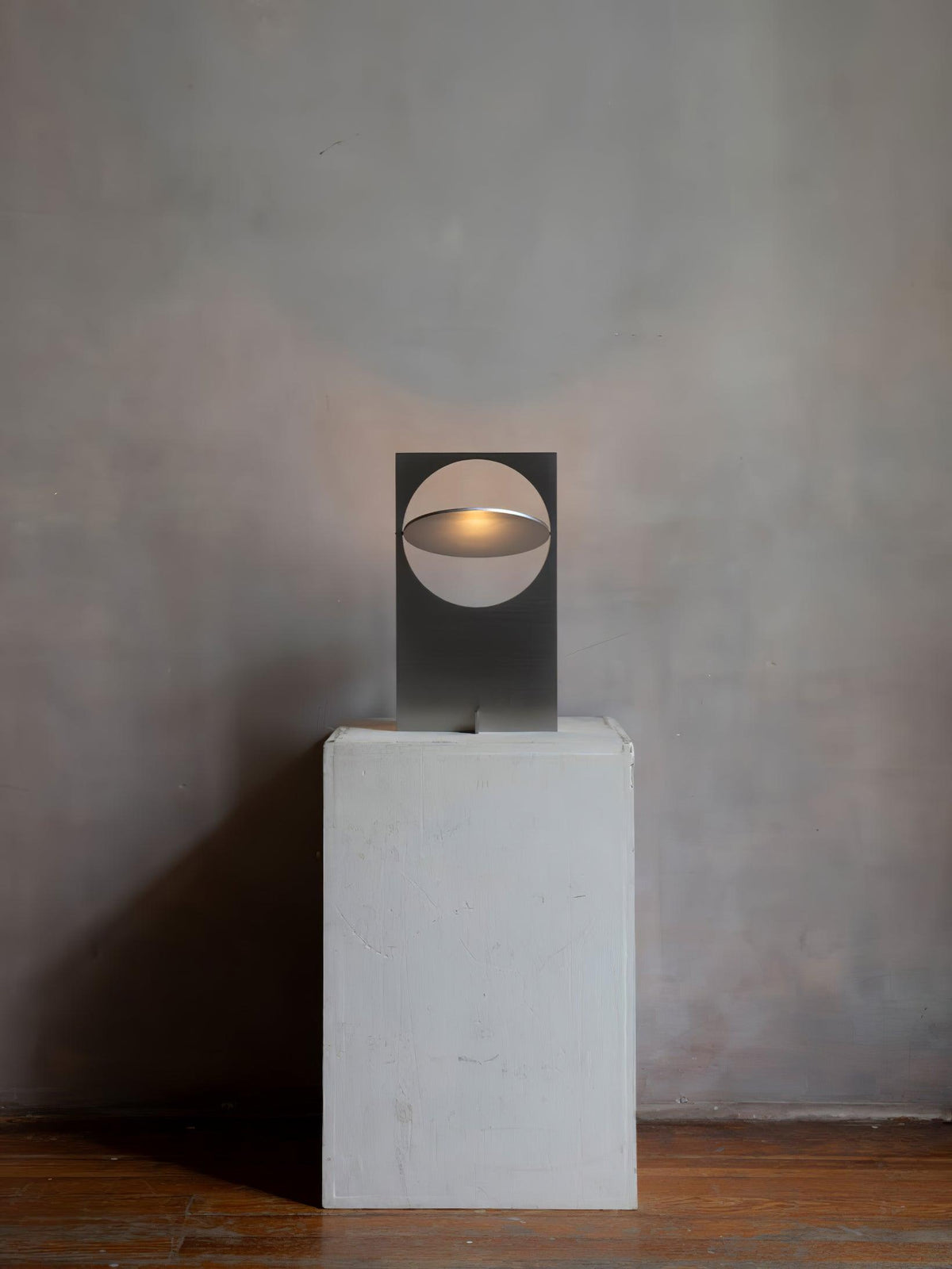 Sixor futuristisk stålbordlampe