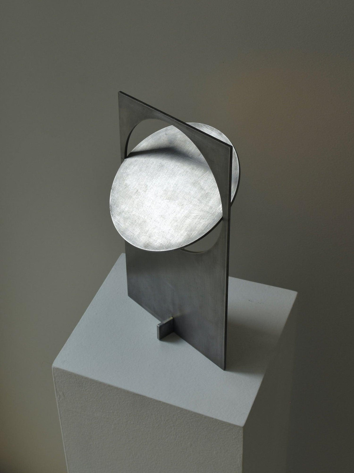 Sixor futuristisk stålbordlampe