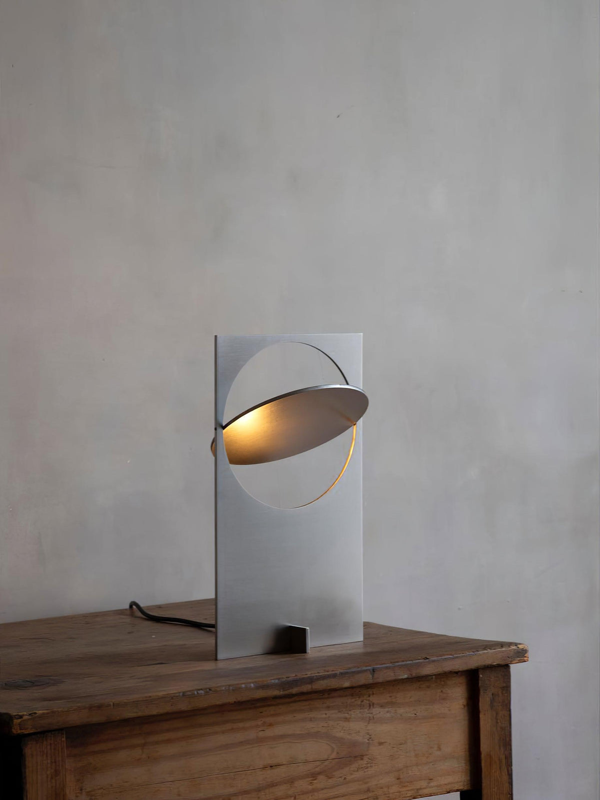 Candeeiro de mesa Terieriella com disco rotativo