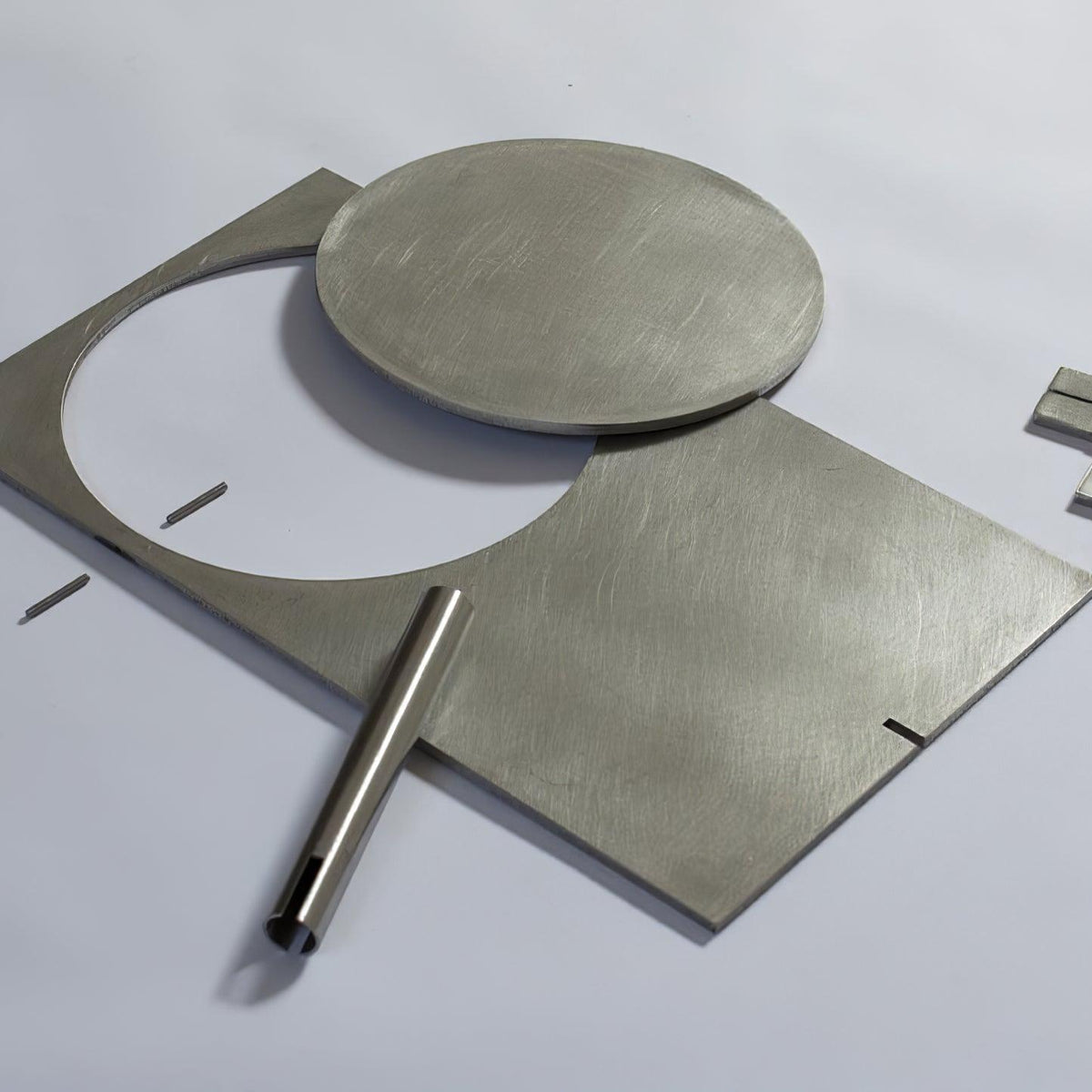 Candeeiro de mesa Terieriella com disco rotativo