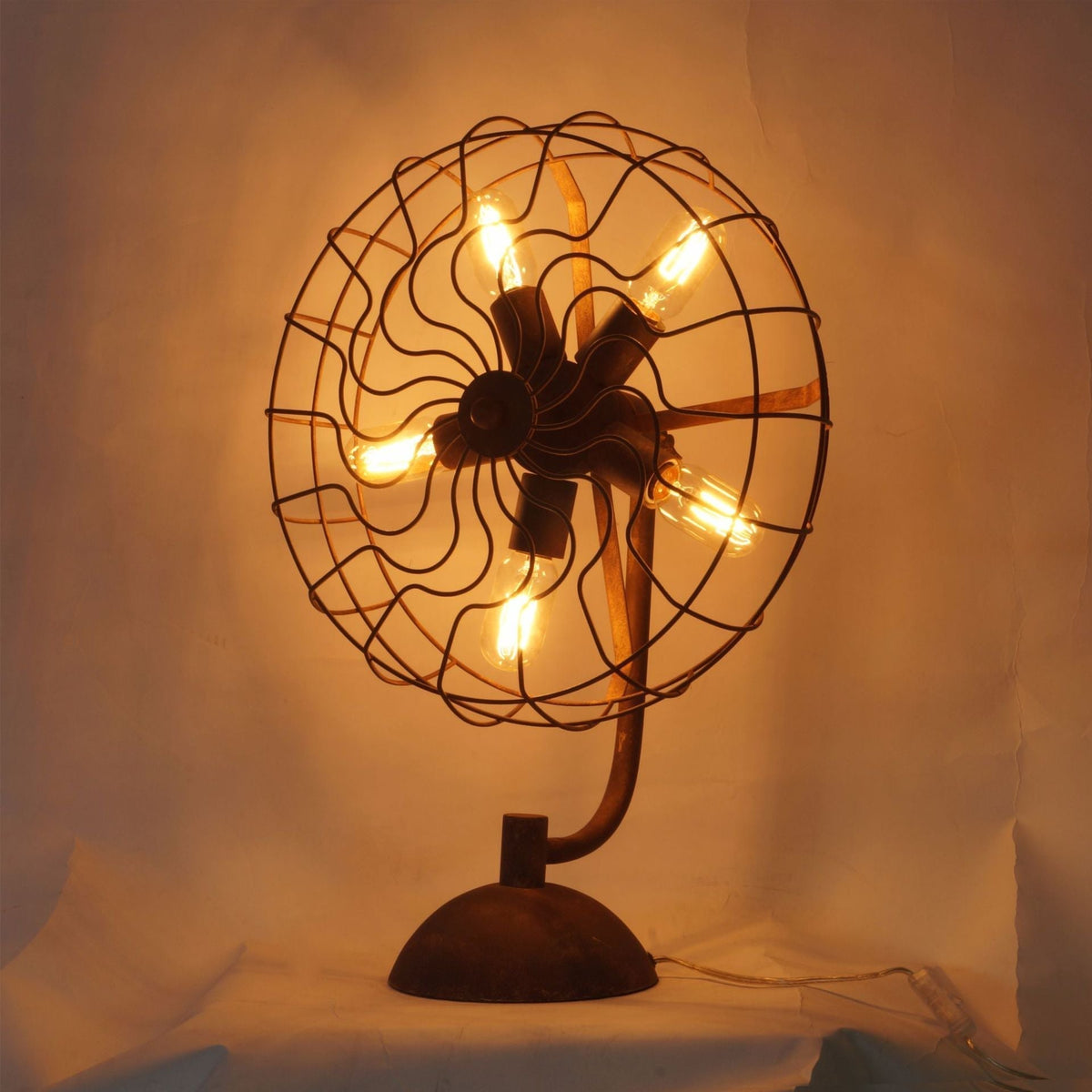 Fantic-bordlampe