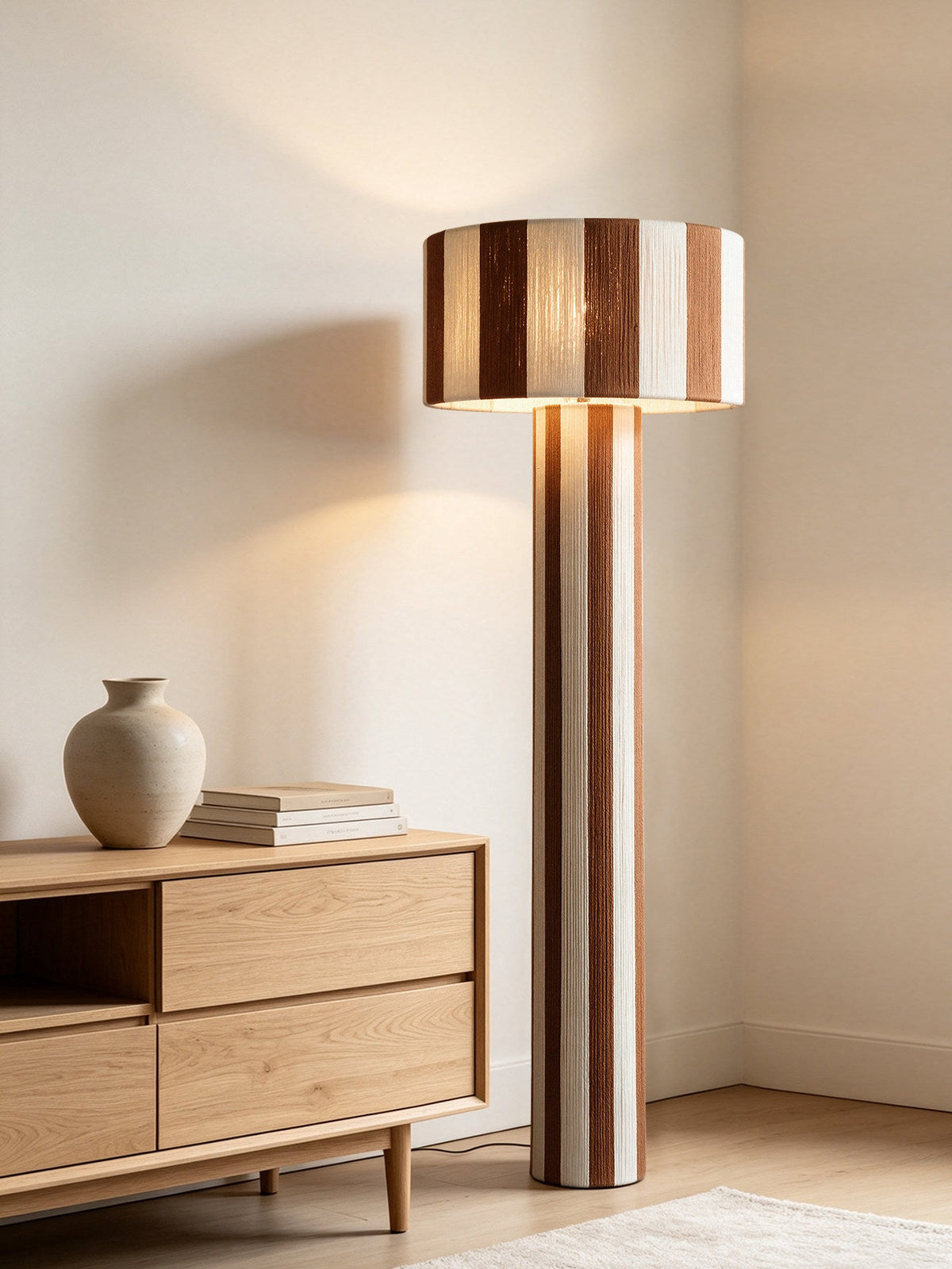 Quillmont-gulvlampe