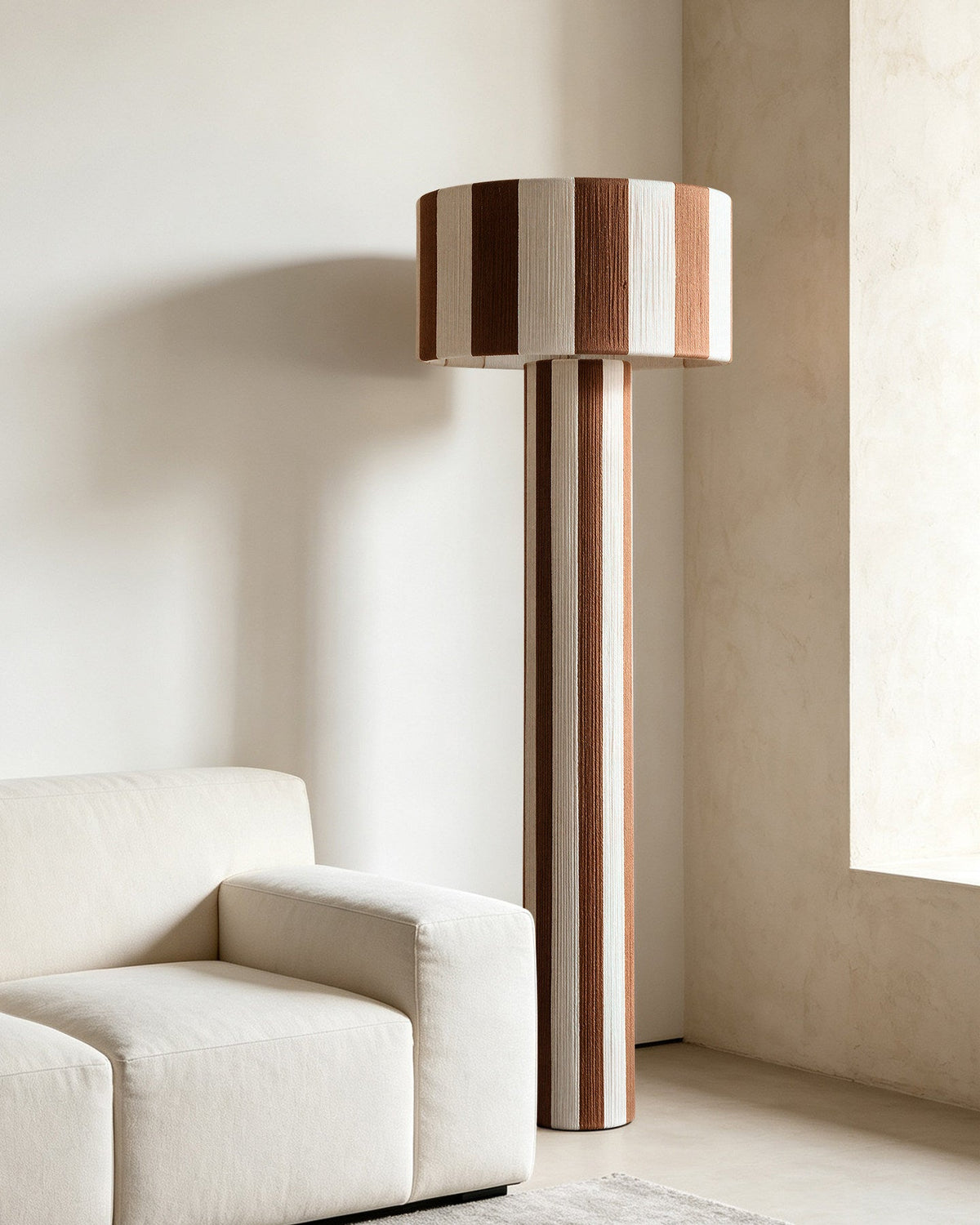 Quillmont-gulvlampe