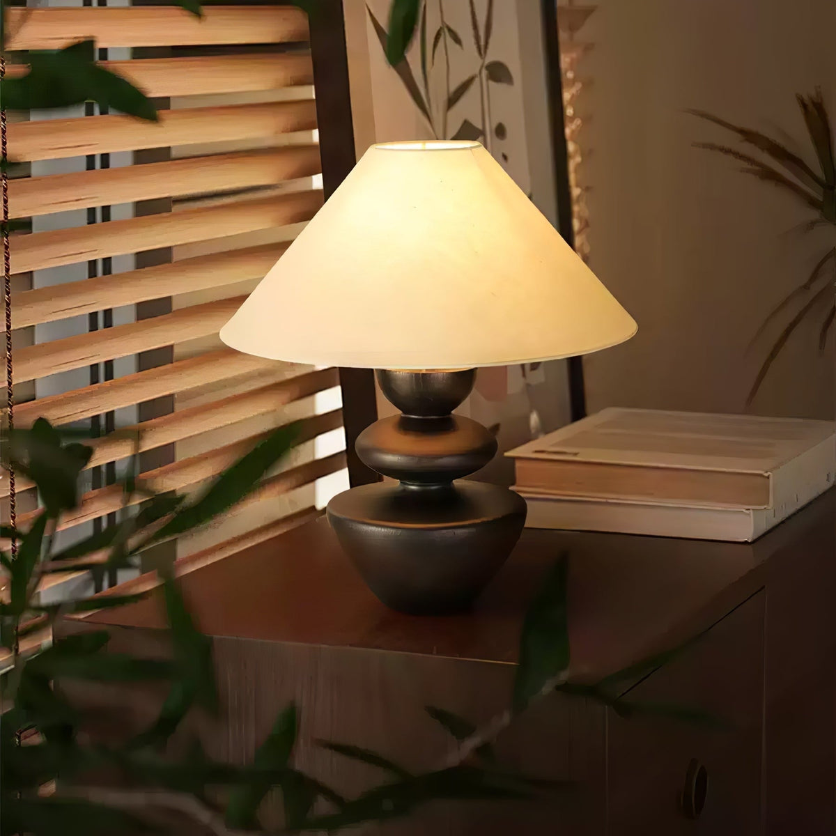 Joanne vintage-bordlampe i træ