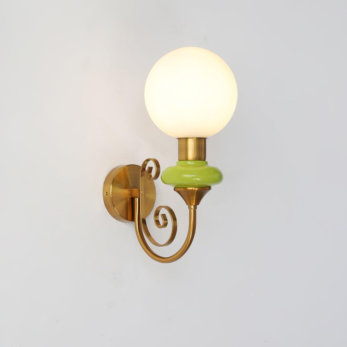 Teriearia vägglampa