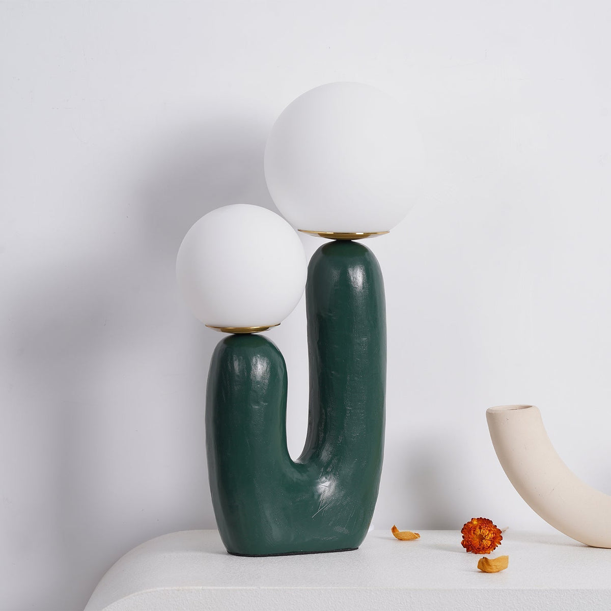 Candeeiro de mesa artístico de resina Elyrain