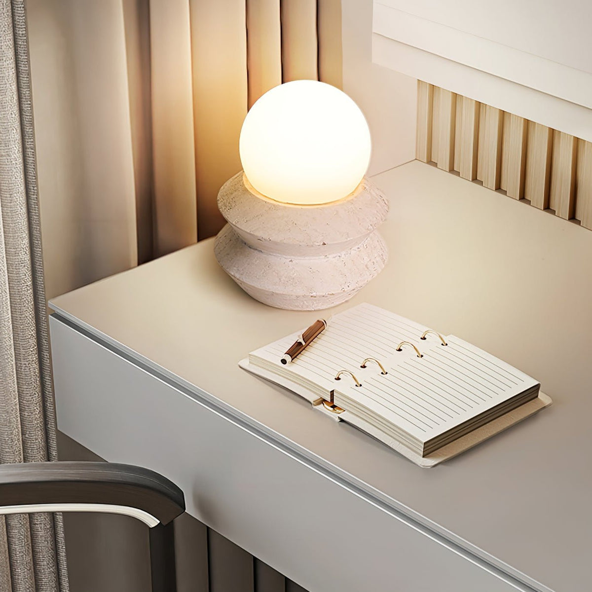 Dylis Lithos uppladdningsbar bordslampa
