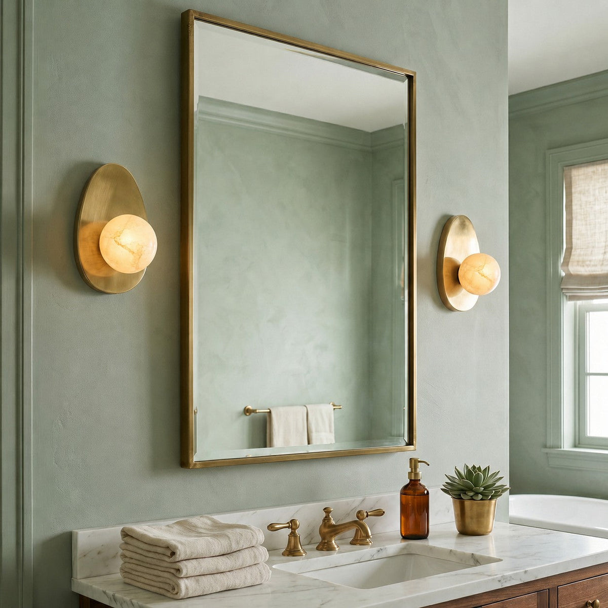 Orlisse-alabaster-vegg-lampi