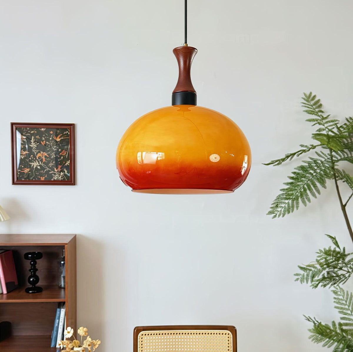 Gyls moderne minimalistiske pendellampe i træ og glas