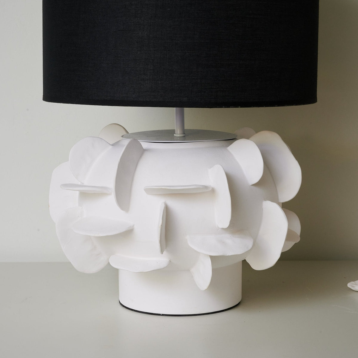 Peyton samtida bordslampa i keramik