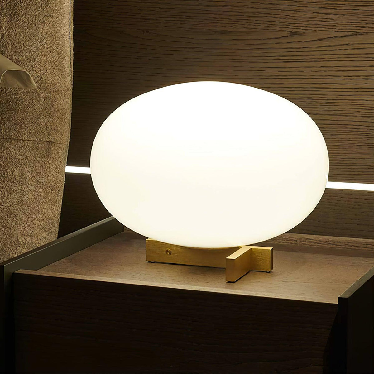 Golvin orbital bordlampe i kugleform
