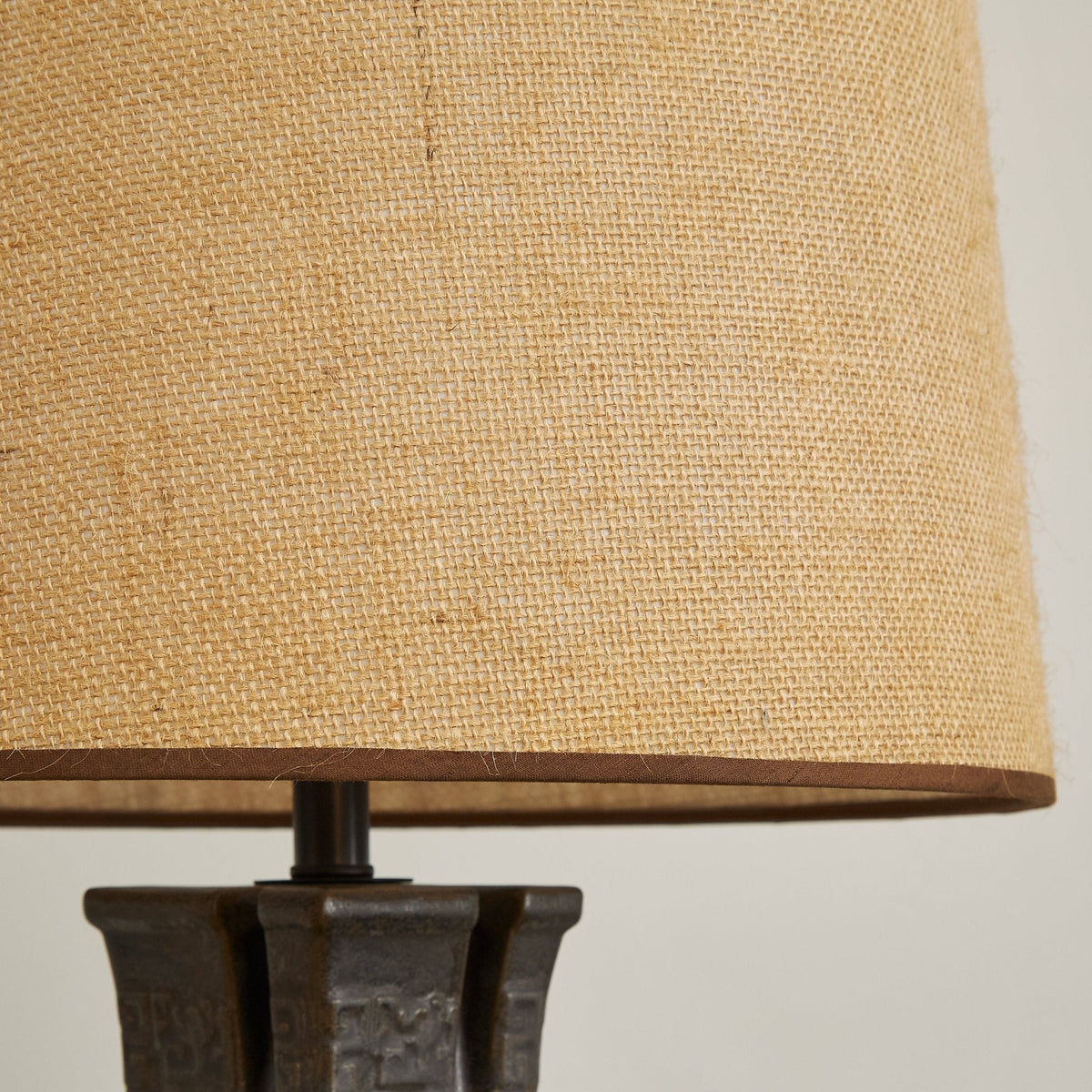 Echo vintage-bordlampe i stof