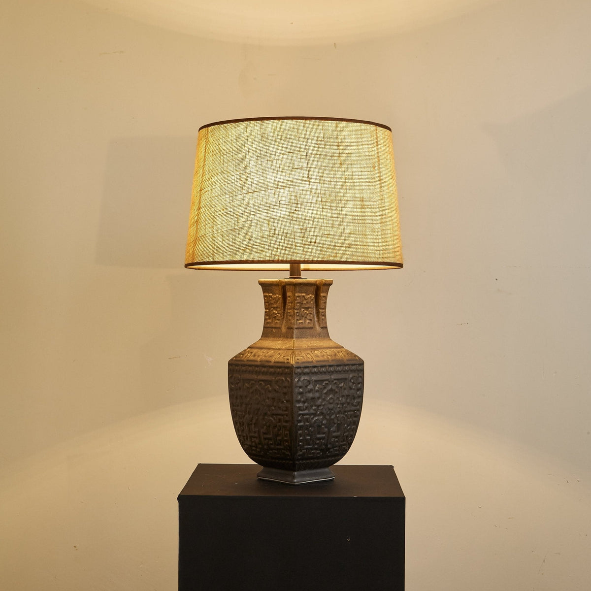 Echo vintage-bordlampe i stof