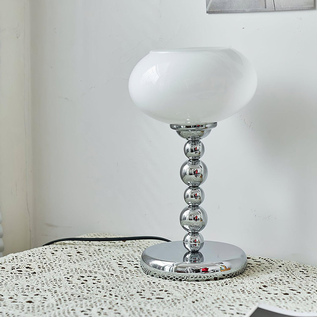 Lioruira modern bordslampa