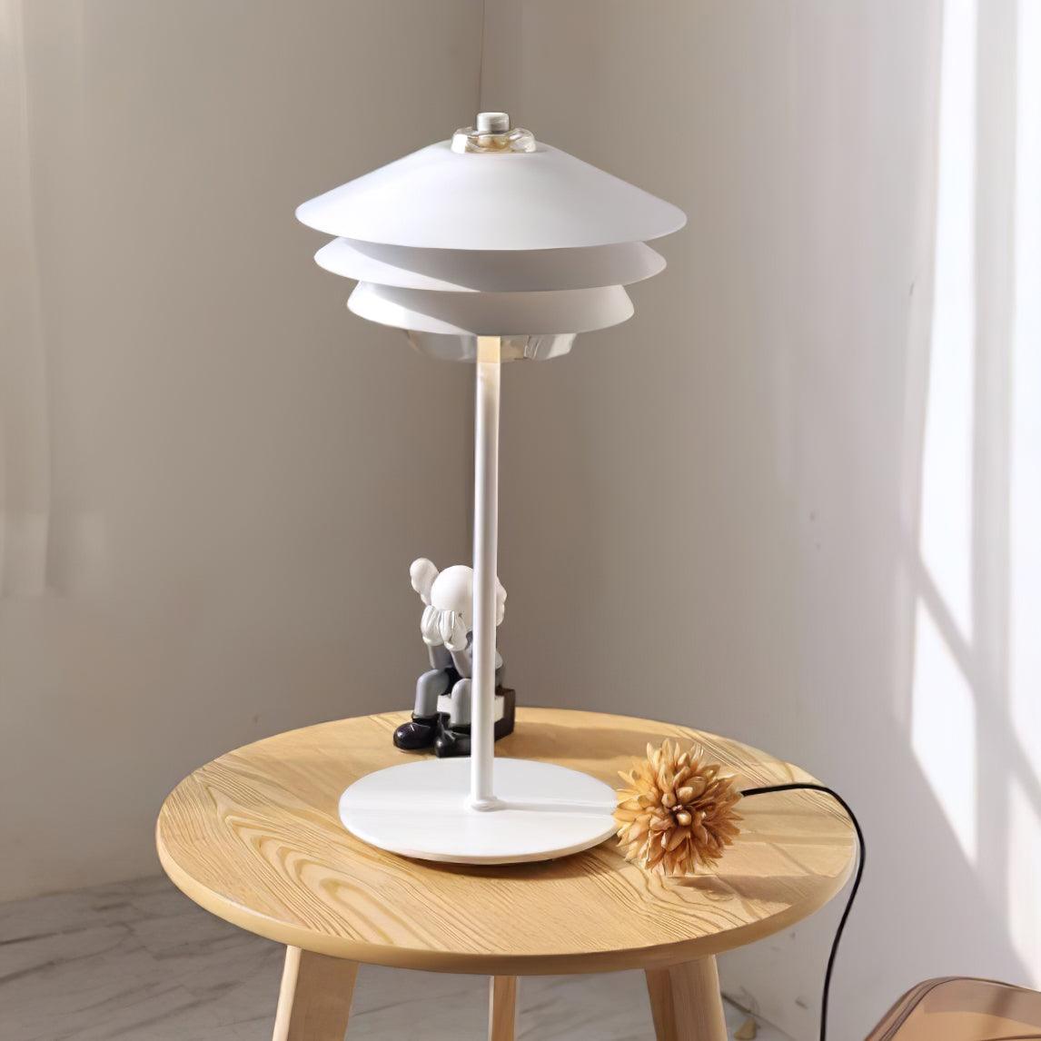 Cayden moderne bordlampe