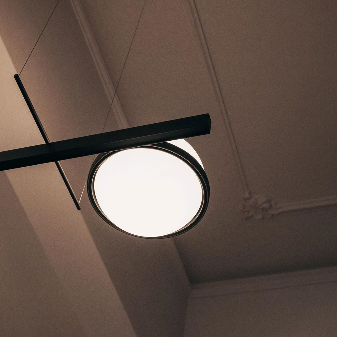 Candeeiro suspenso contemporâneo em acrílico Niroise