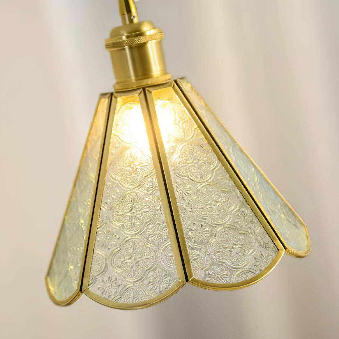 Candeeiro pendente elegante de latão e vidro Arvane