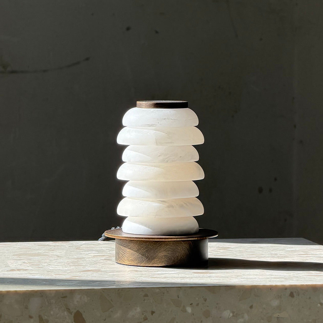 Albuira bordslampa i alabaster