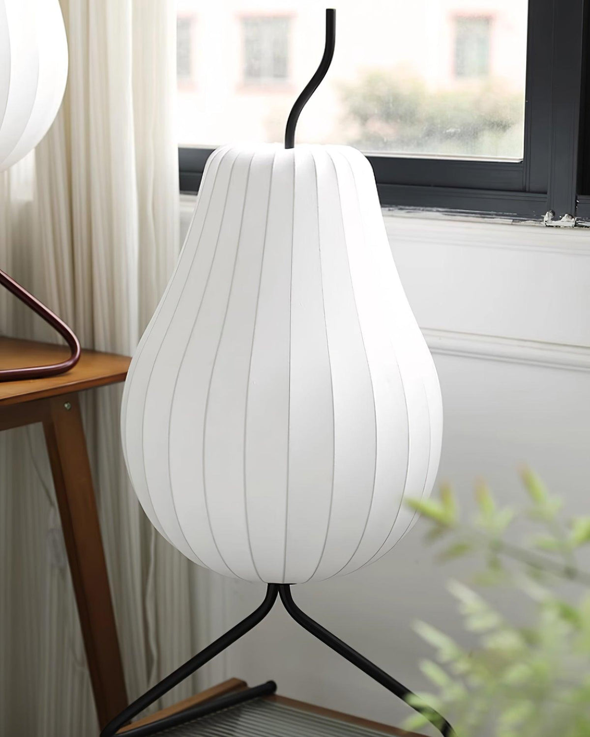 Calerielle minimalistisk pæreformet gulvlampe