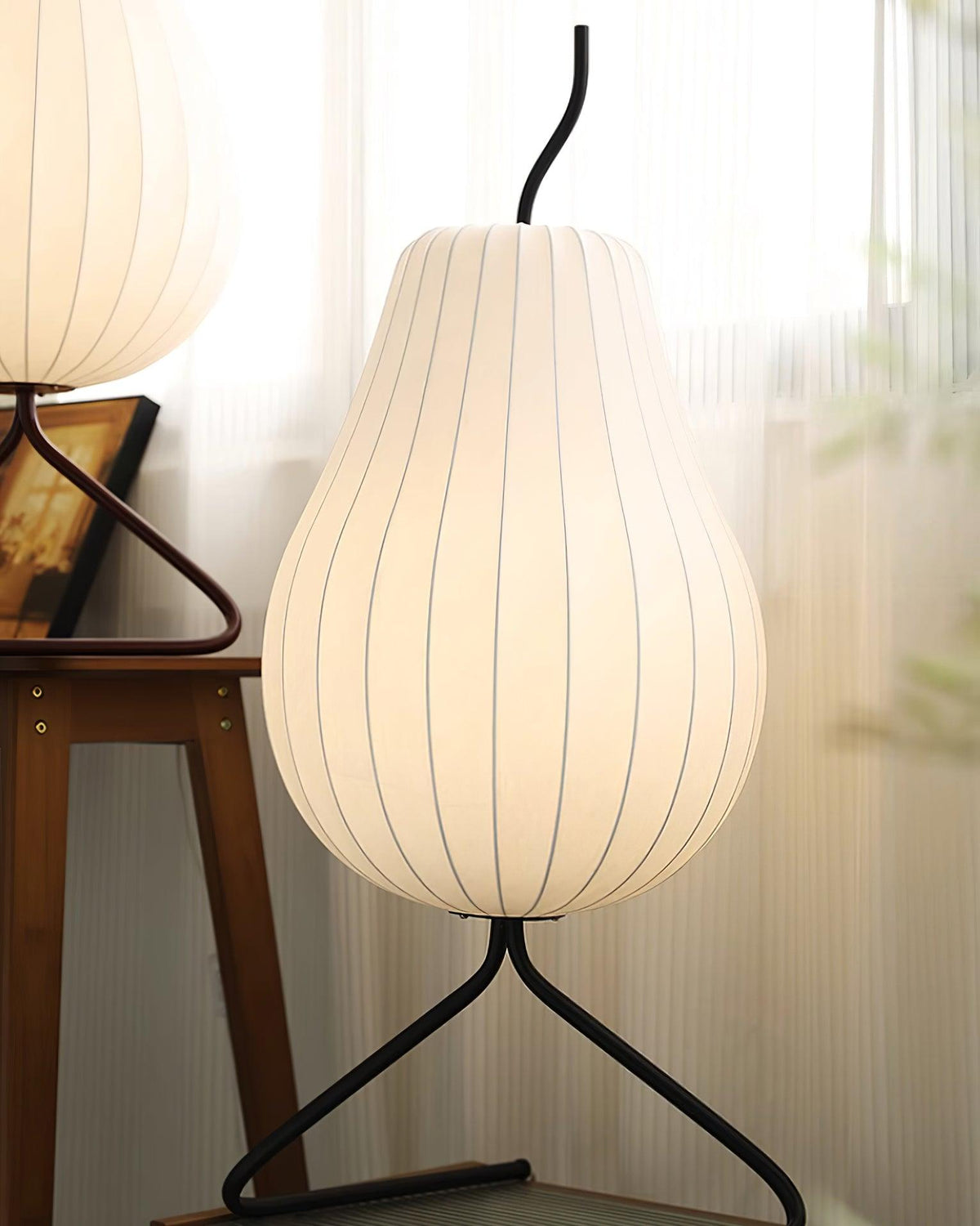 Calerielle minimalistisk pæreformet gulvlampe