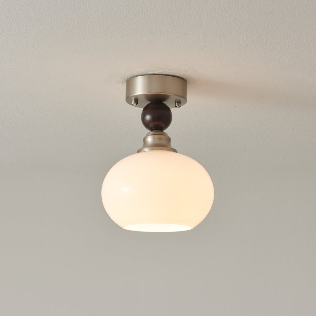 Candeeiro de teto de vidro moderno minimalista em esfera pérola Ivcarila