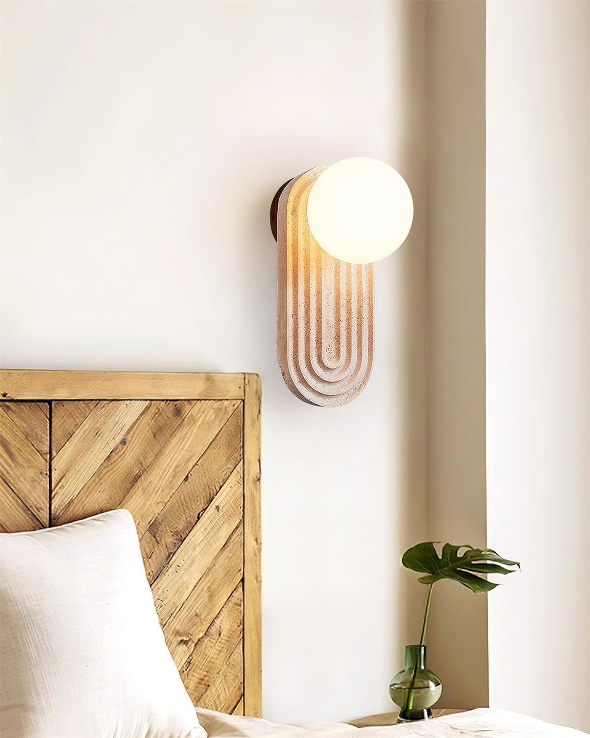 Viraerina Wall Lamp