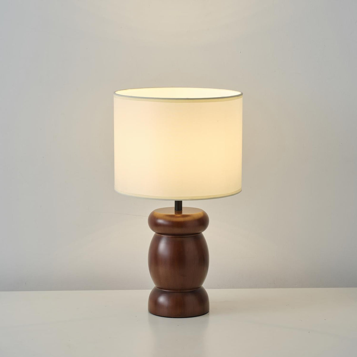 Beadon-træbordlampe
