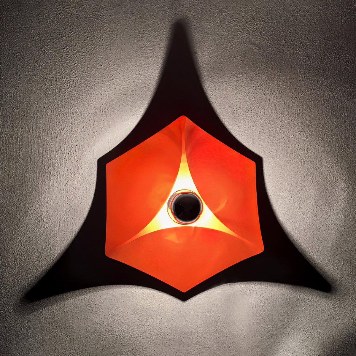 Linuira-geometrinen kangasseinävalaisin