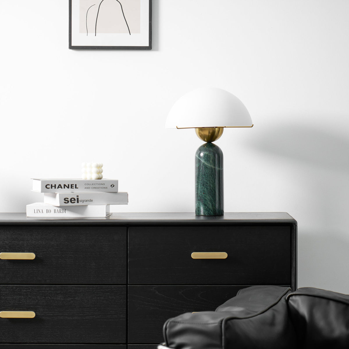 Tirixon bordslampa i alabaster