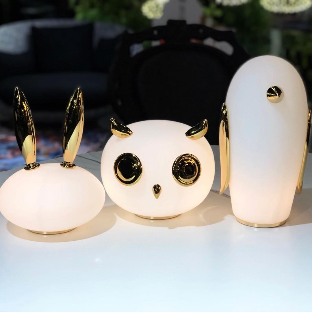 Candeeiro de mesa Marvelian extravagante