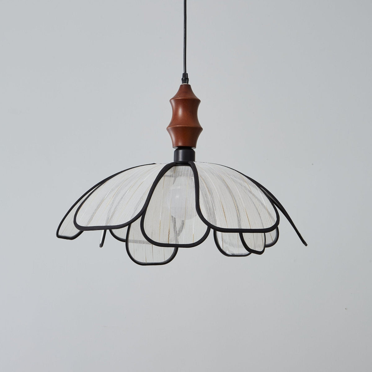 Lioruena Whisper-pendellampa