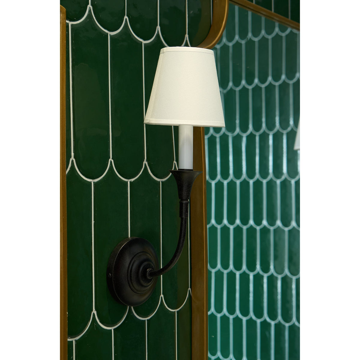 Noralielle vägglampa
