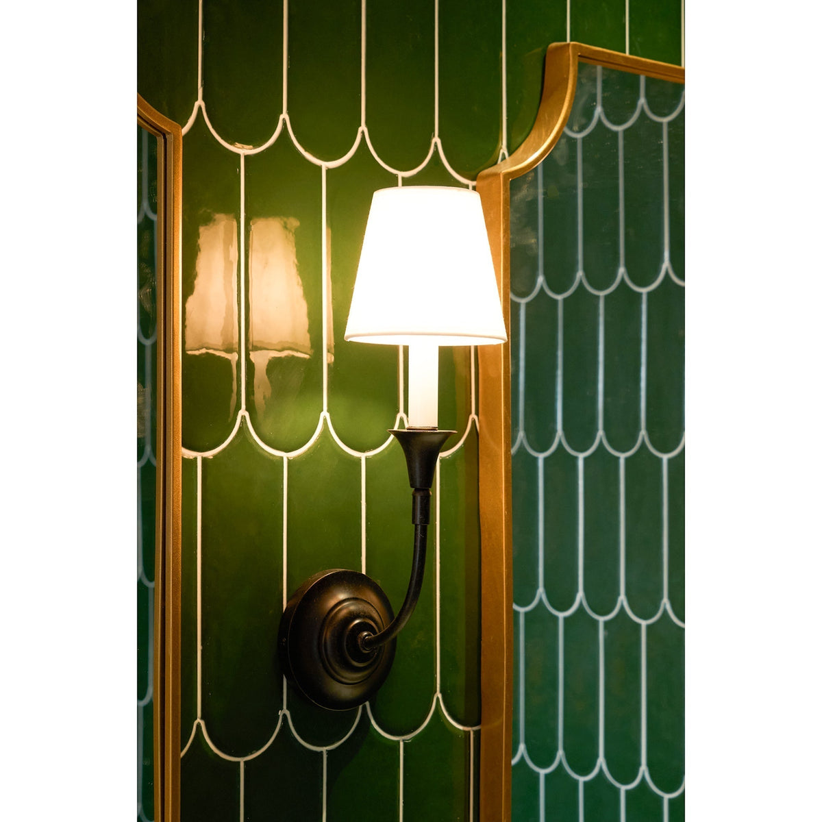 Noralielle vägglampa