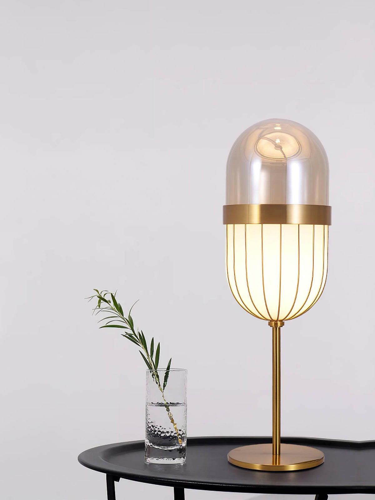 Moderne bordlampe Selelena