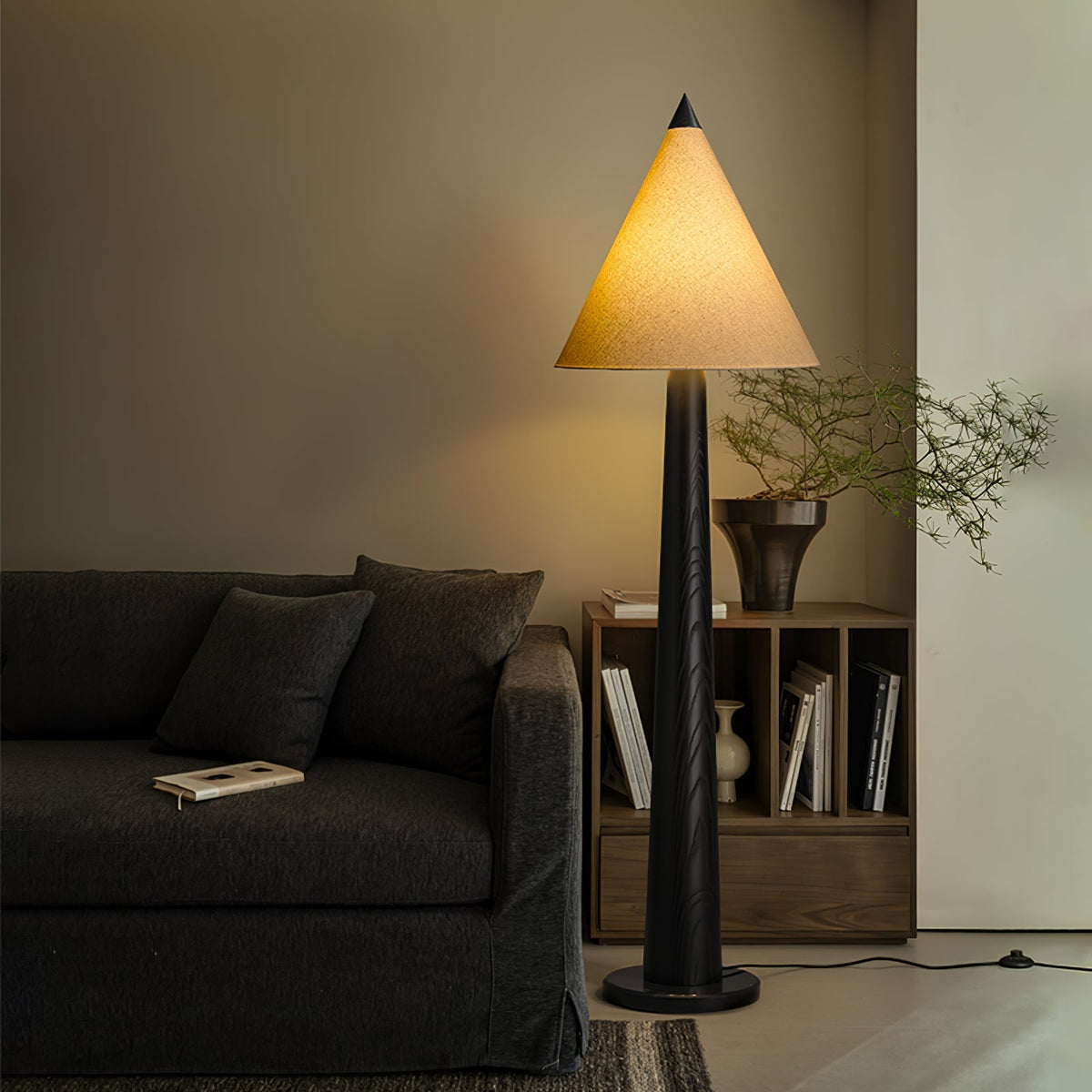 Aveneleria modern golvlampa