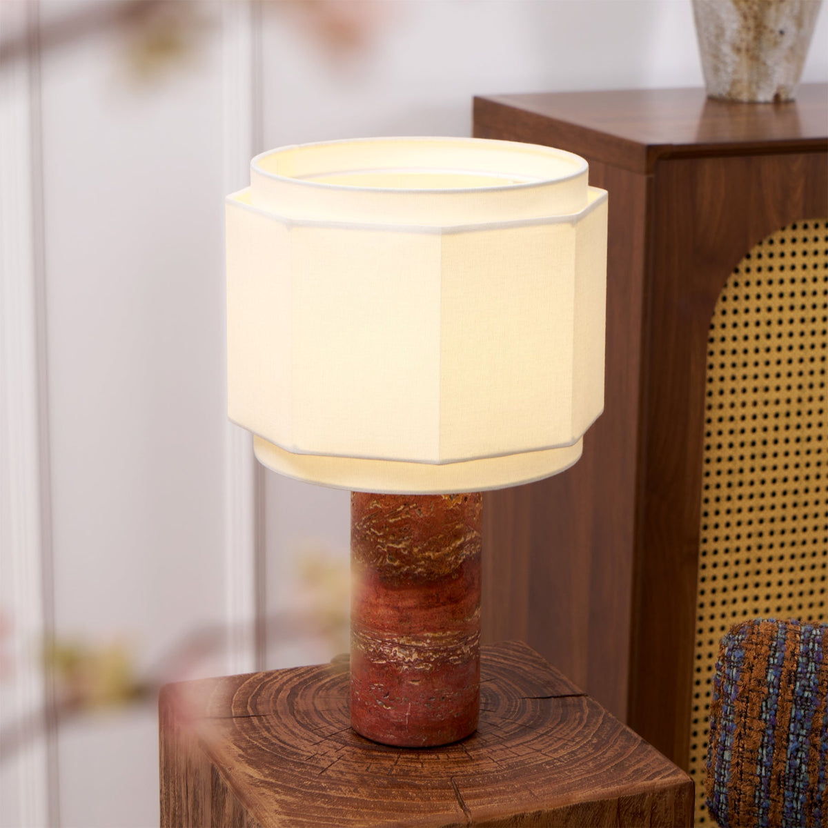 Eclipse geometrisk bordlampe i stof og marmor