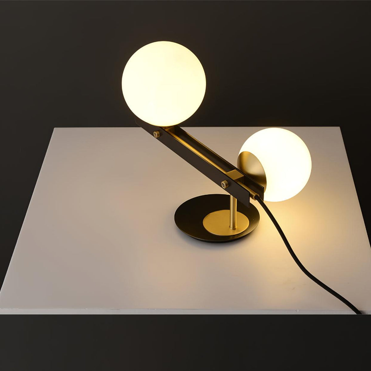 Veloella moderne glasbordlampe