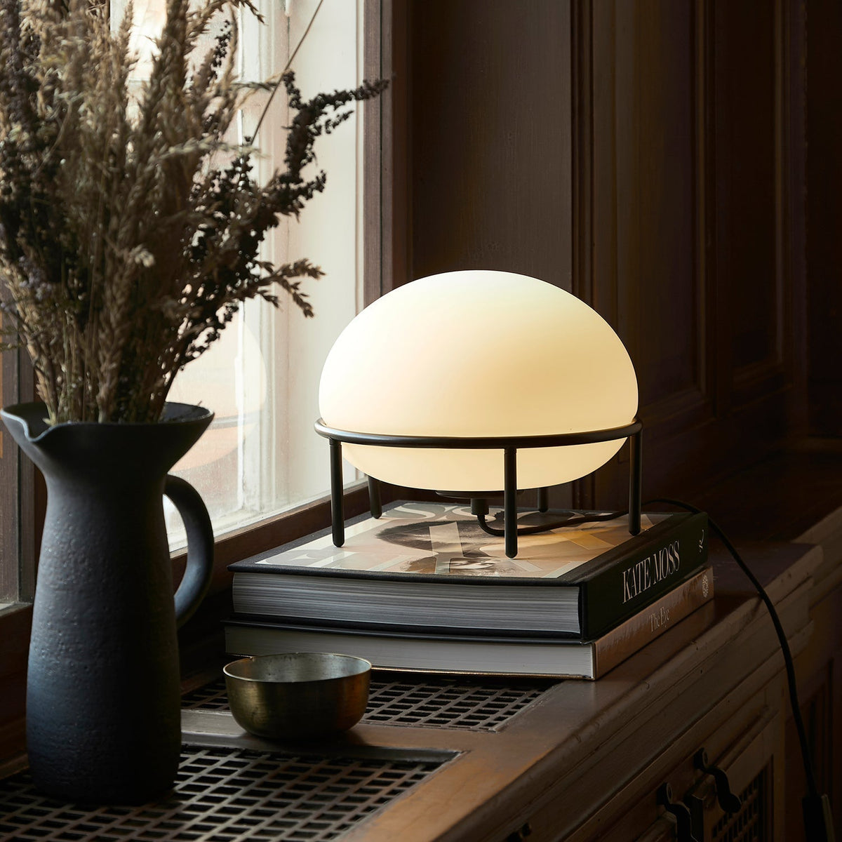 Celestia skulpturel bordlampe