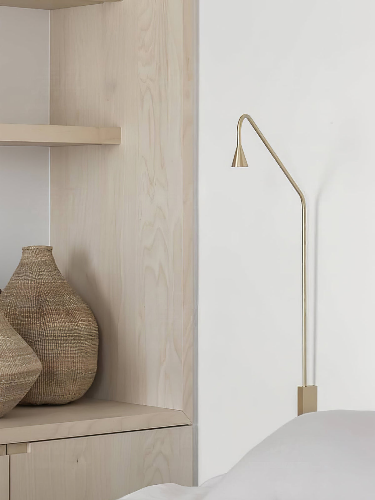 Vesolel-moderni minimalistinen seinävalaisin