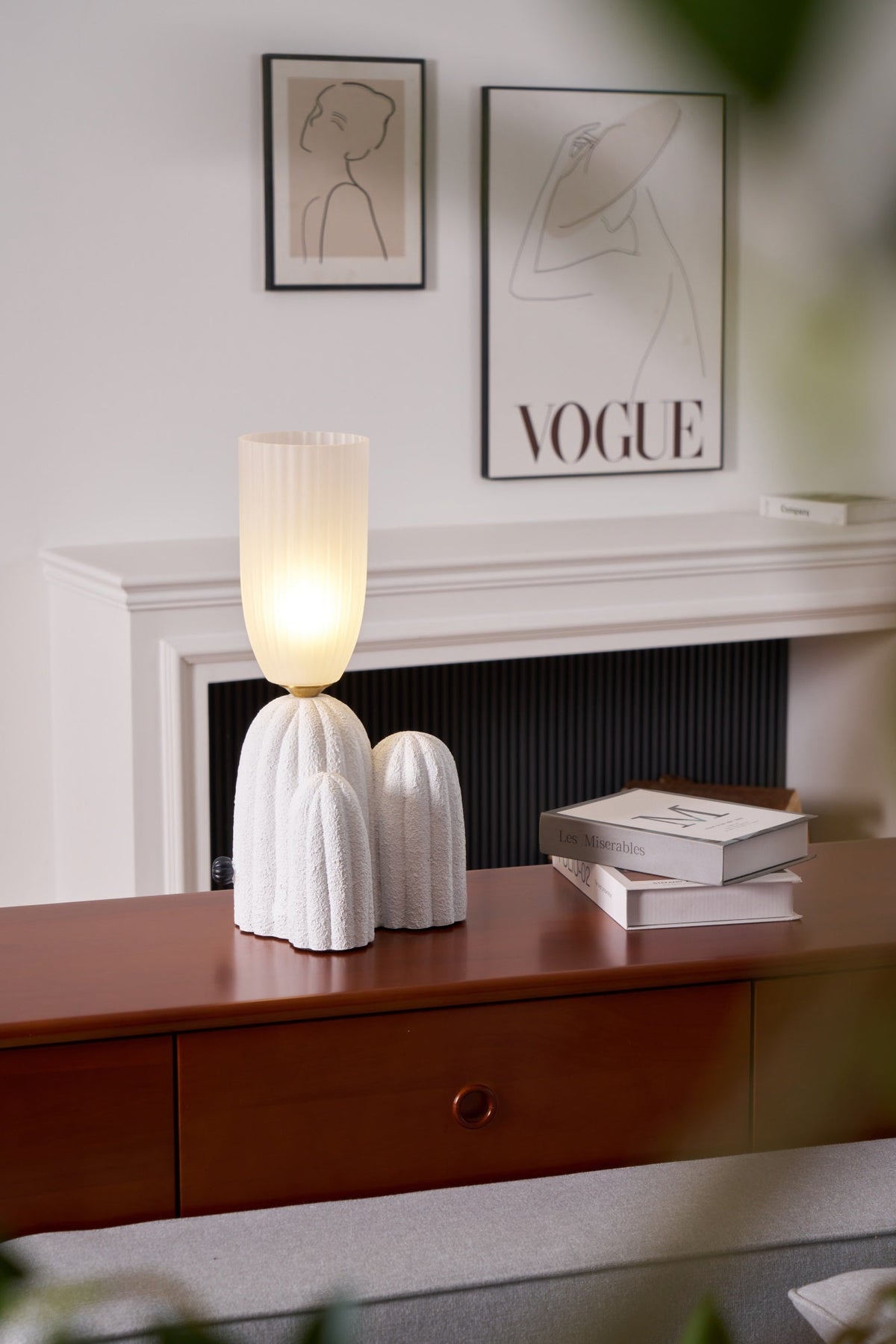 Soreny kunstnerisk bordlampe i resin