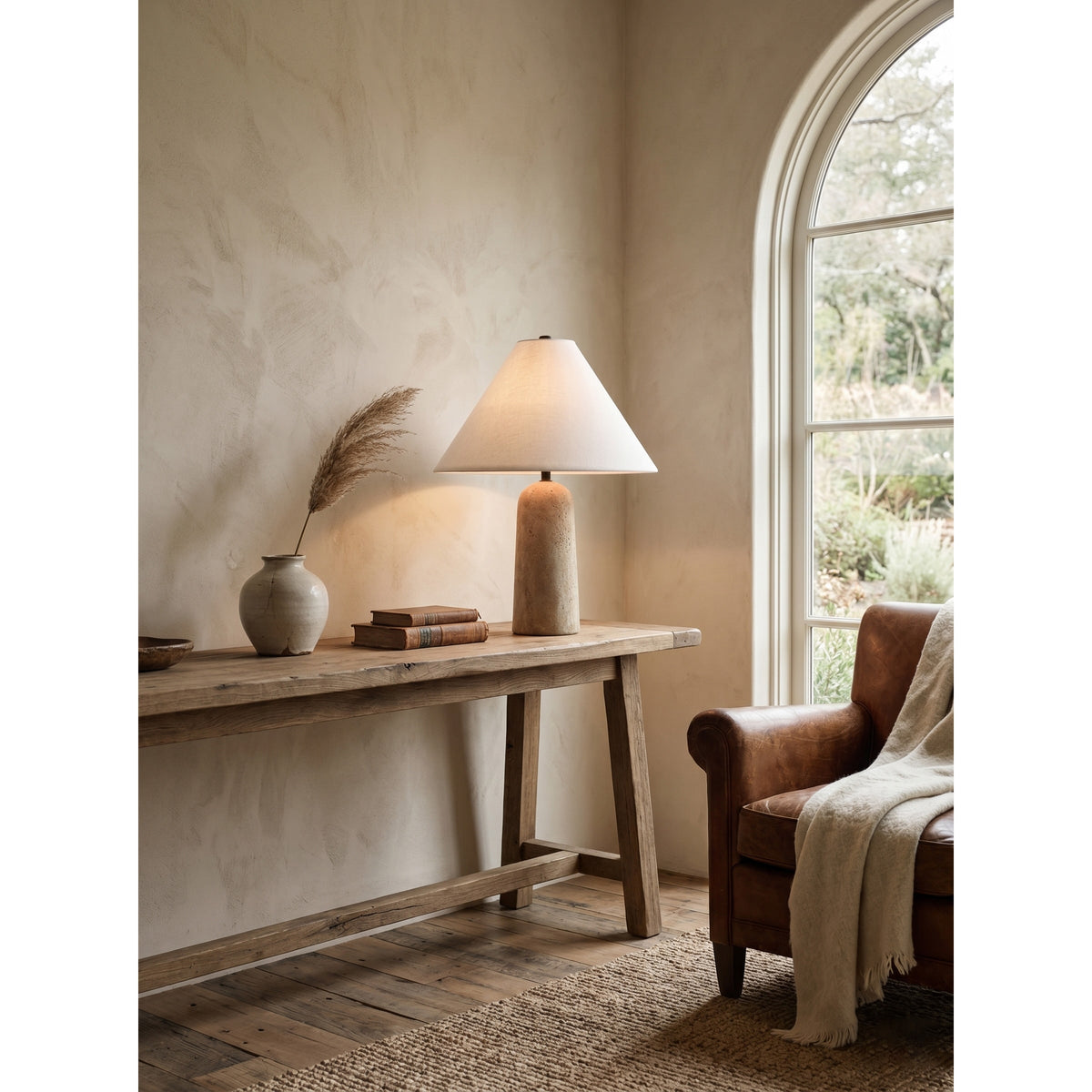 Astere-bordlampe i travertin