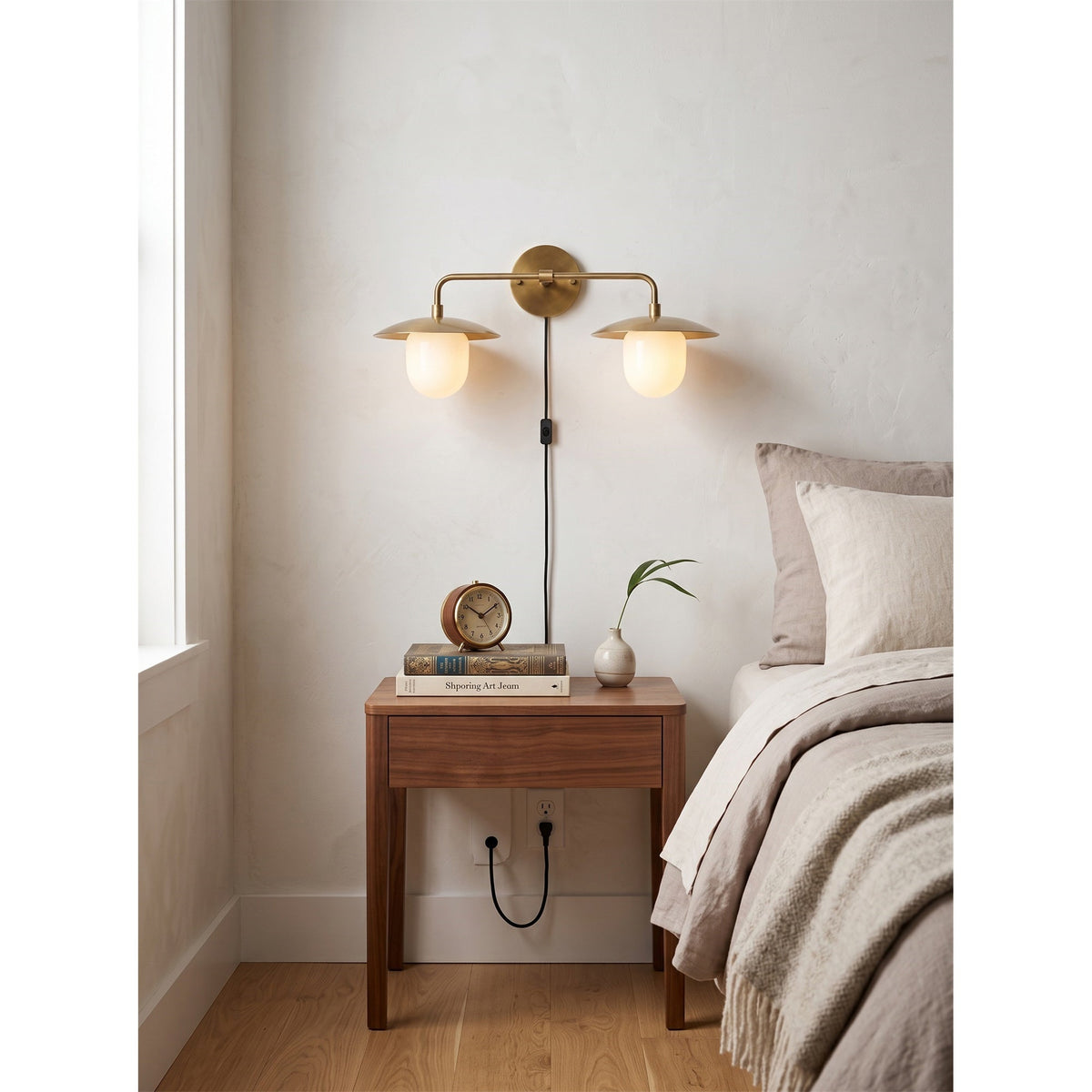 Aveniette Petite plug-in-væglampe