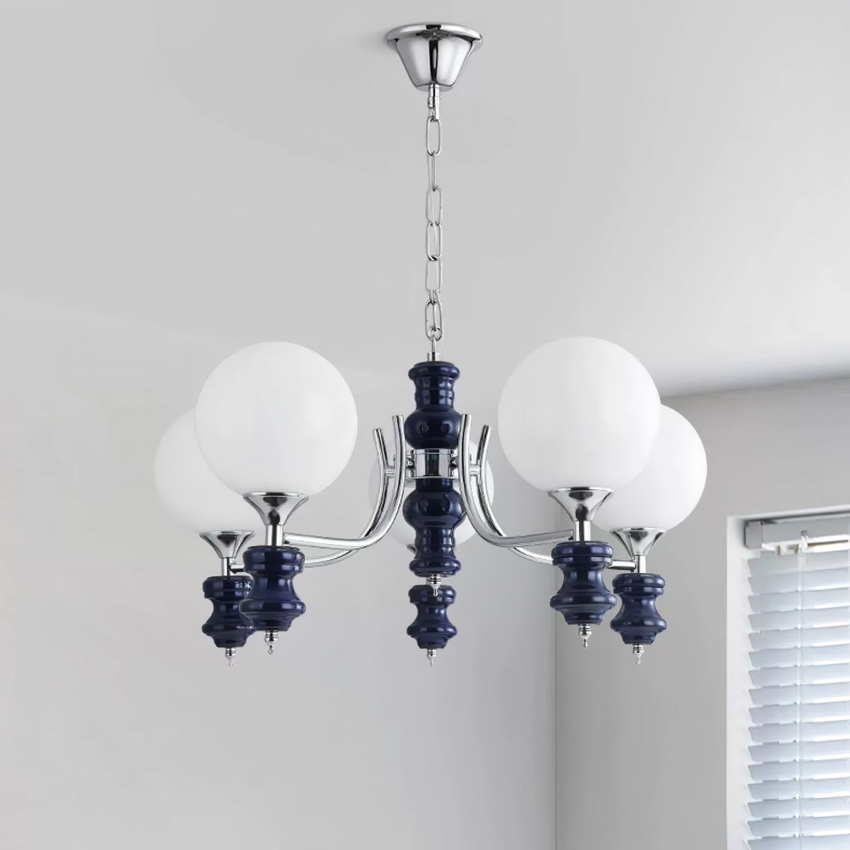 Miraena regal kuglelysekrone i matteret glas