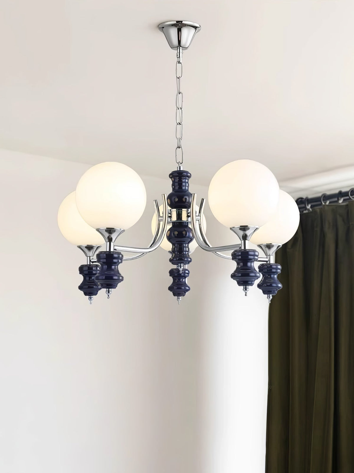 Miraena regal kuglelysekrone i matteret glas