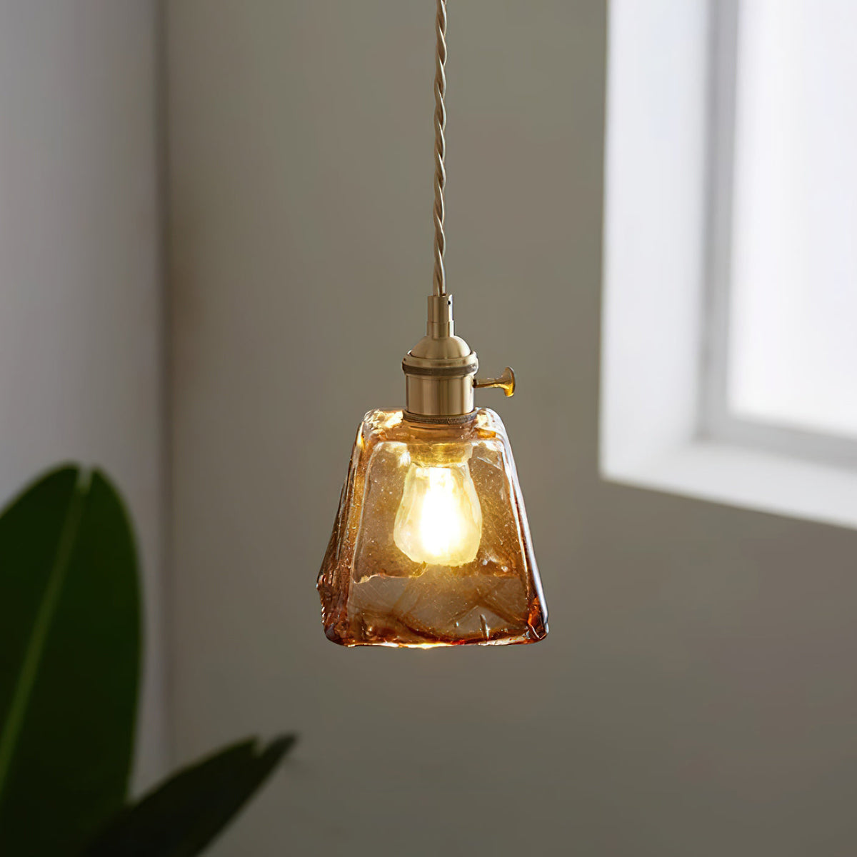Velon-vintagependel i ravfarvet glas