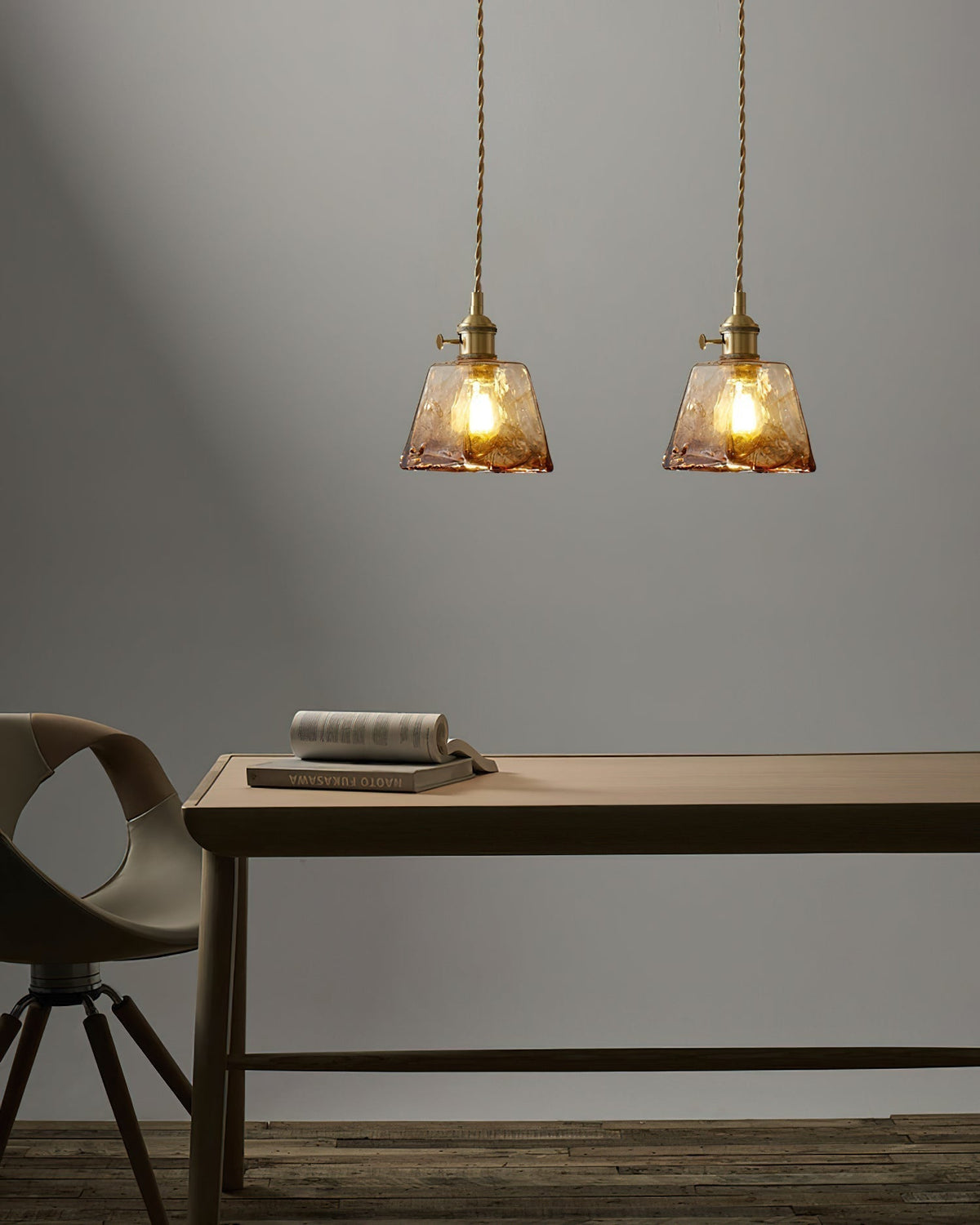 Velon-vintagependel i ravfarvet glas