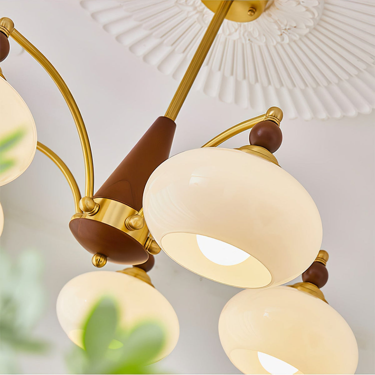 Vevely retro-pendellampe i gult glas og messing