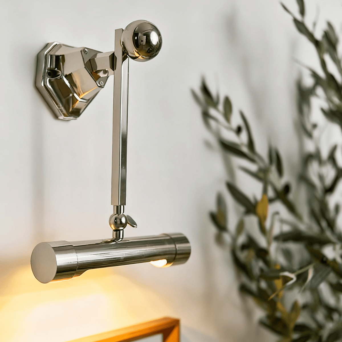 Dyrlen Revival vägglampa