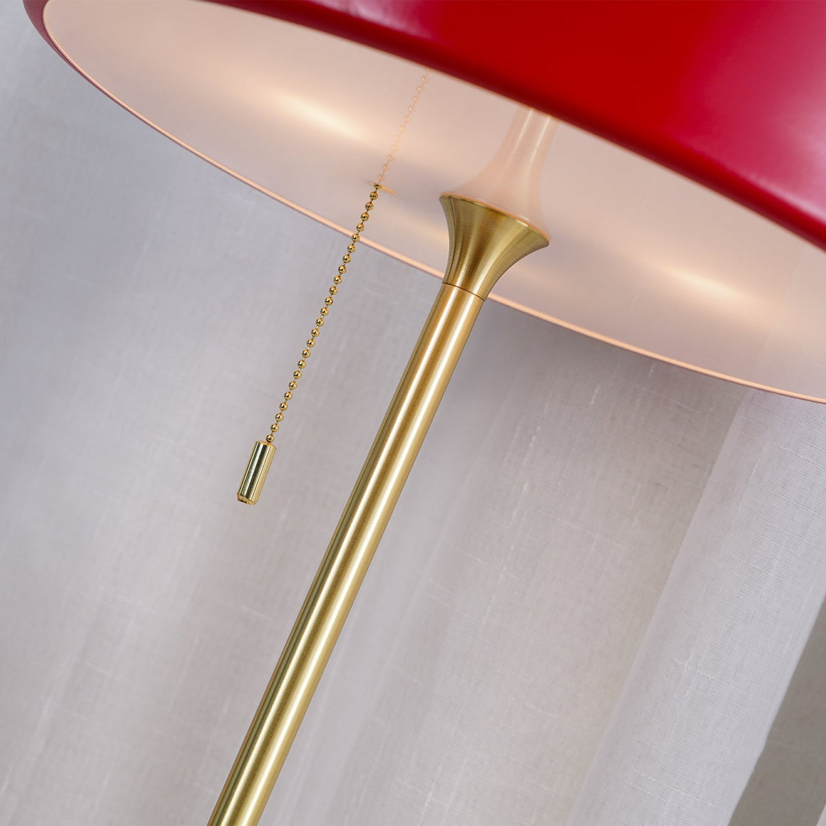 Paula moderne bordlampe