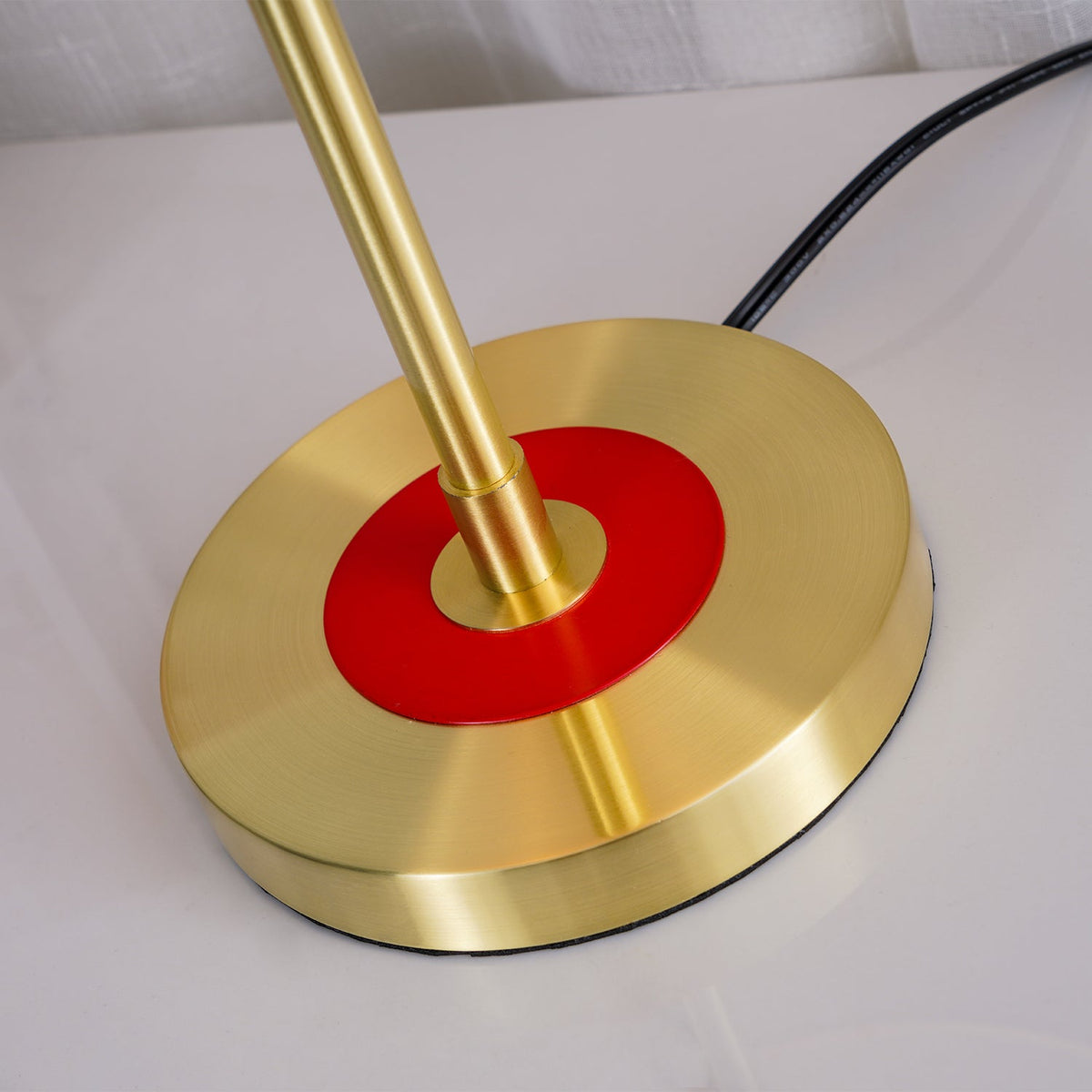 Paula moderne bordlampe